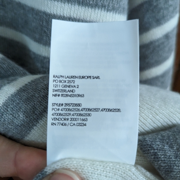 NWOT Club Monaco Grey and White Stripe Wool Blend Sweater Size Medium - Picture 7 of 7